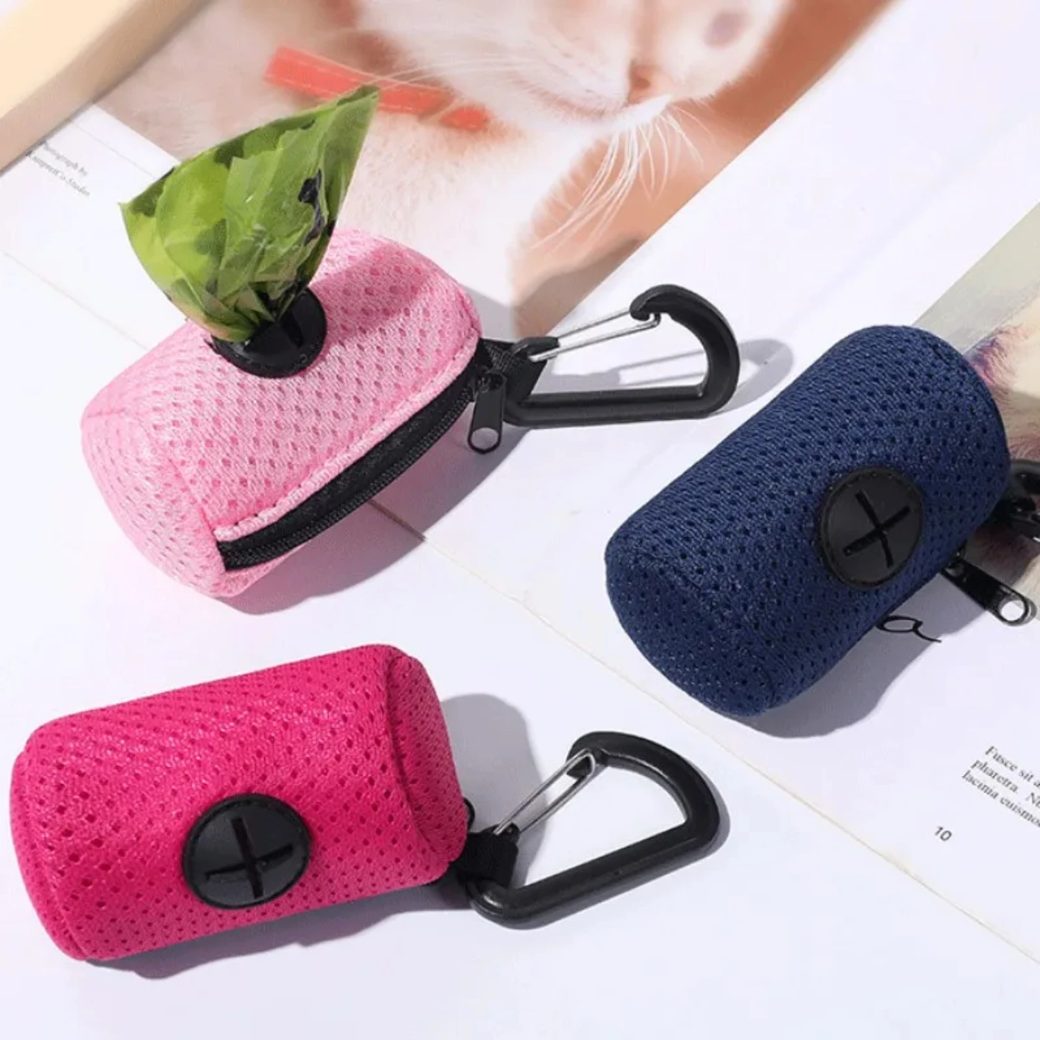 Dog Poop Bag Dispenser Hangingable Dog Poop Bag Holder Poo Bags Dispenser  Dogs Walking Garbage Bags Dispensers Pet Supplies