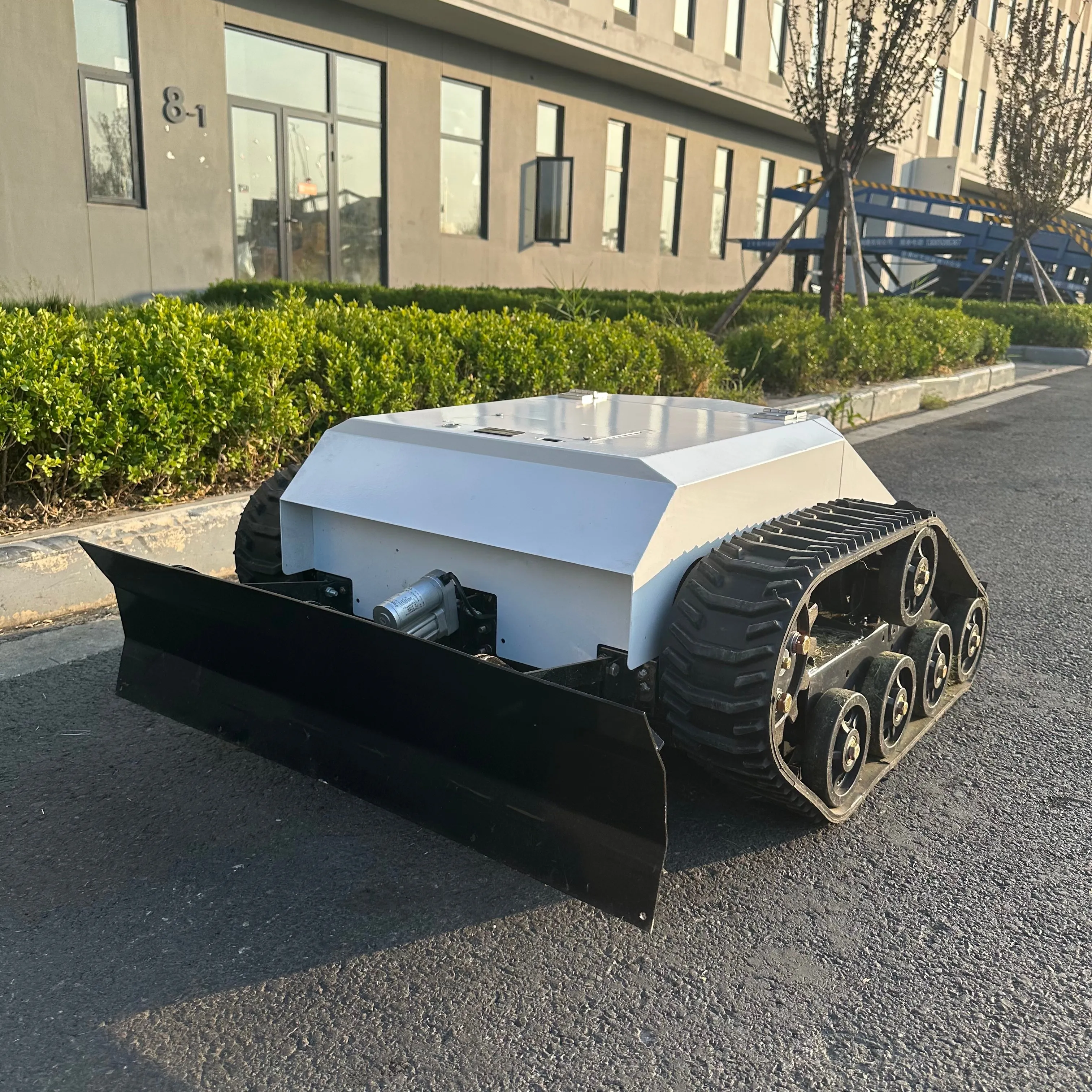 1200mm Grass Cutting Machine Agriculture Remote Control Lawn Mowers Wholesale Lawn Mowers Electric  Lawn Mowers