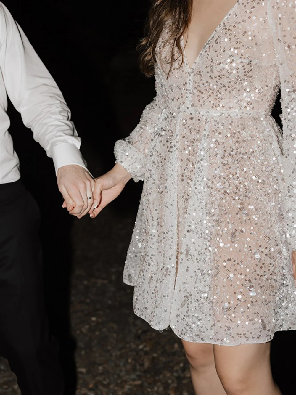 DREAM-vestido de tul con lentejuelas brillantes, mangas largas abullonadas, Mini Vestido corto de fiesta de boda, cuello en V, Espalda descubierta, vestido de novia con cuentas por encima de la rodilla