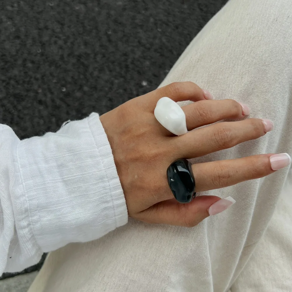 Y2K Resin Ring Irregular Gradient Acrylic Translucent Jelly Band Rings for Women Aesthetic Marbled Statement Trendy Jewelry Gift