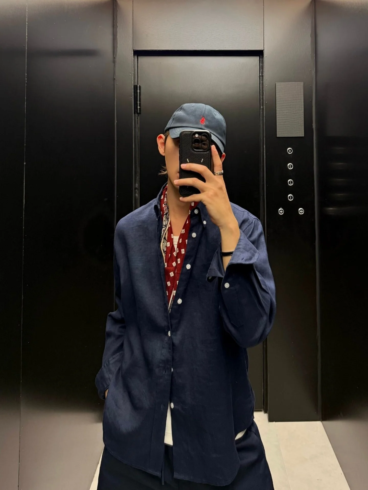 

Lavi Casual Linen irt Embroidered Logo Men's Casual irt Stand Fit Long Sve Button up Classic Sle