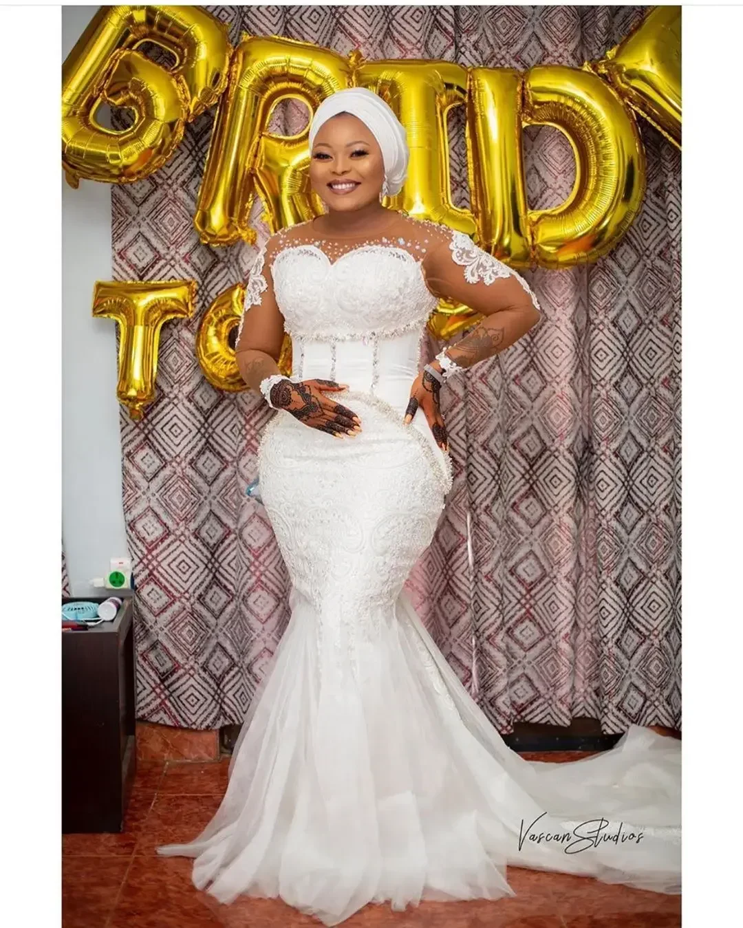 Moda personalizzata Plus Size Arabo Aso Ebi Pizzo Perline Cristalli Sirena Abiti da sposa Scoop Neck Maniche lunghe Abiti da sposa