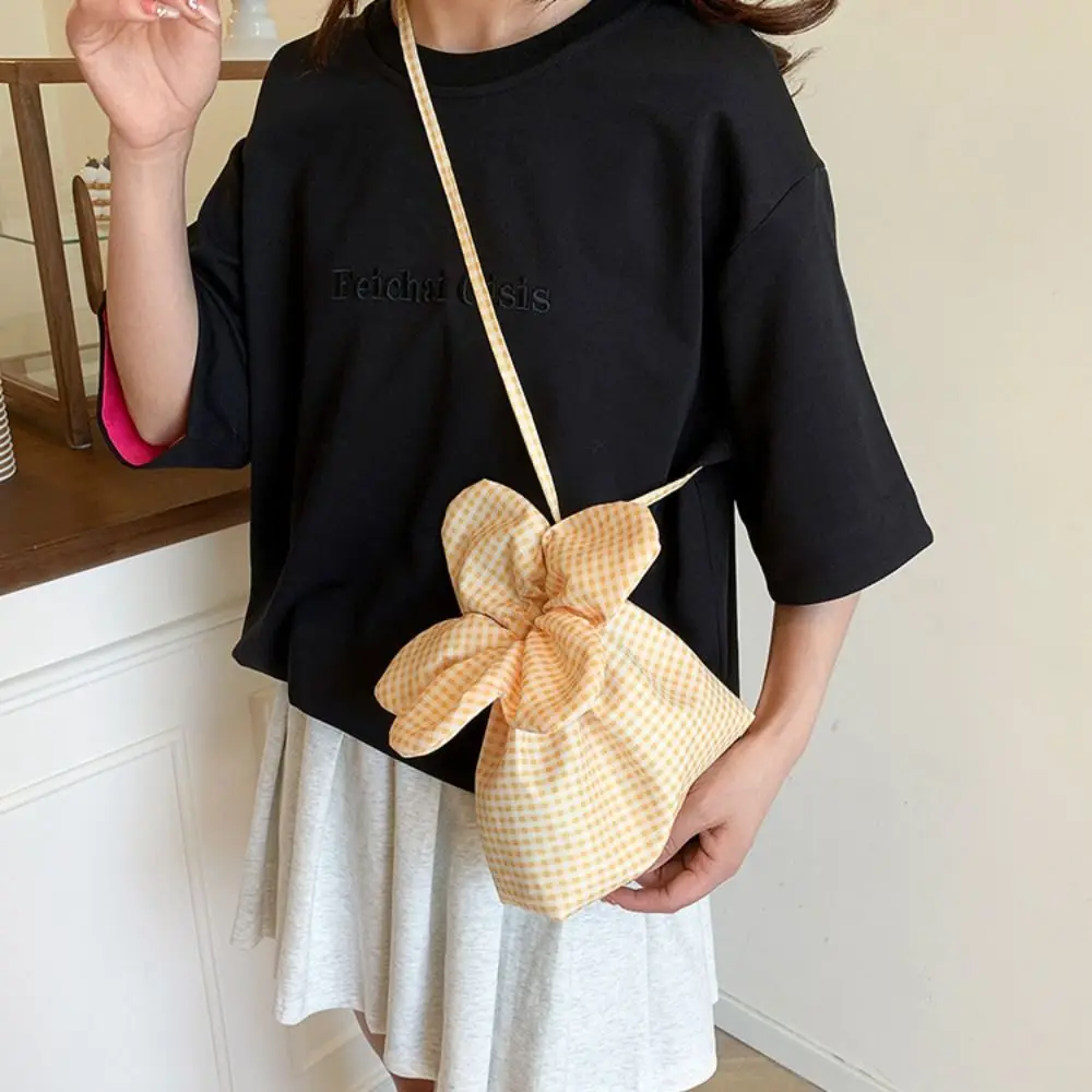 

Lightweight Korean Style Plaid Drawstring Bag Printing Cloth Flower Handbag Bundle Pocket Portable Small Crossbody Bag Travel