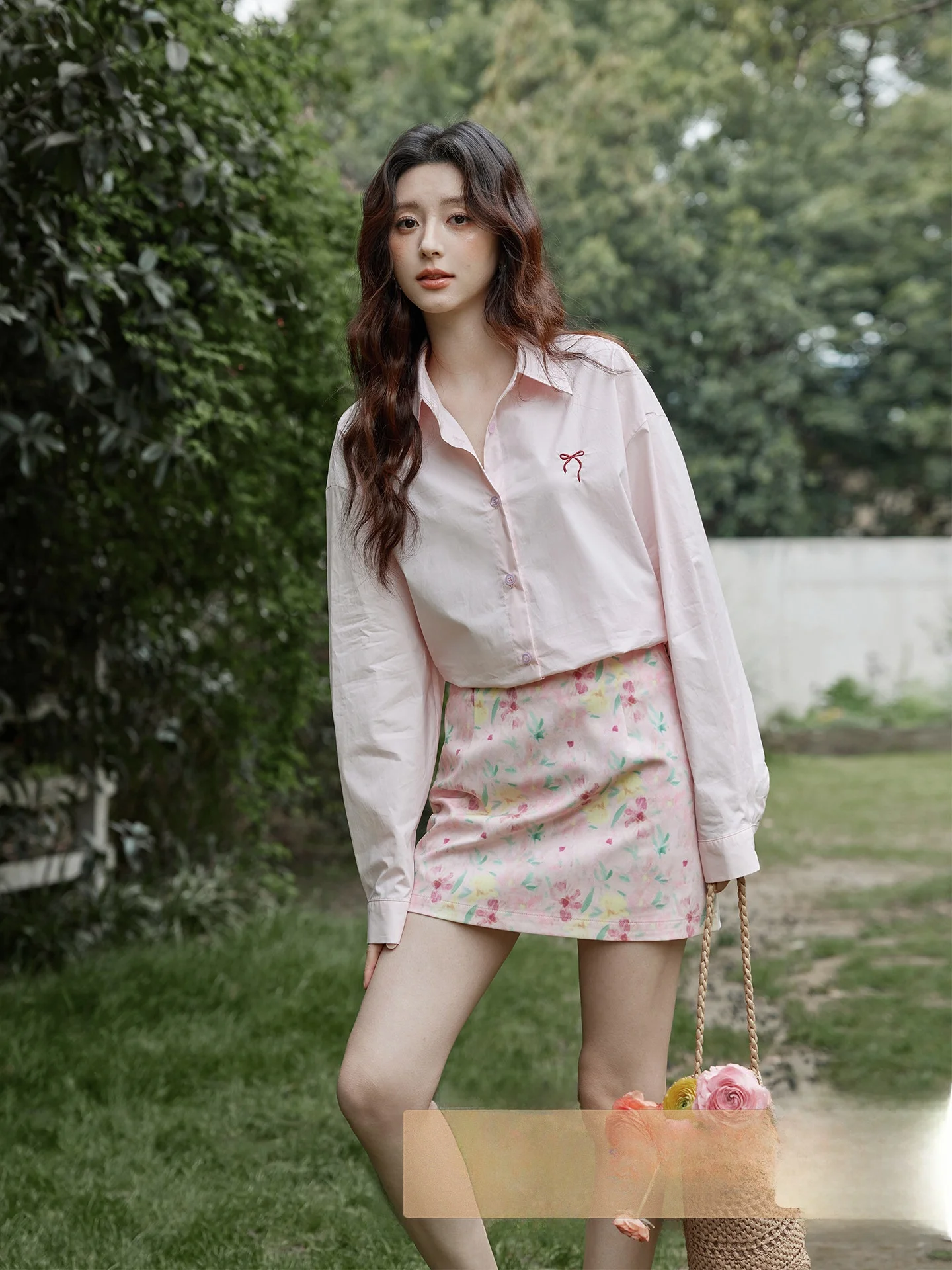 

Рубашка Ximen 2026: Новинка ранней весны, корейский стиль, длинный рукав, розовая, с уникальным дизайном, модный топ для молодых женщин