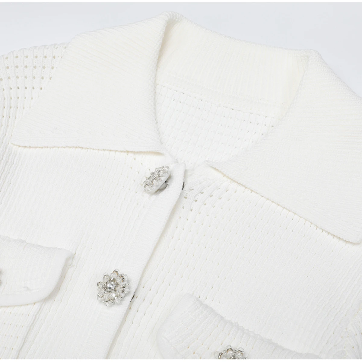 26101 High-quality Summer New Fashion Heavy Industry Diamond Button Knitted Short Cardigan+pleated Short Skirt Women's Set