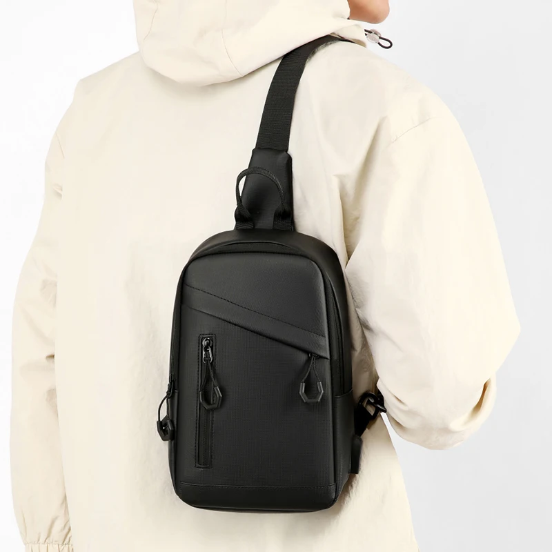 

Multi Functional Chest Bag with USB Reserved Interface, Suitable for Daily Bags, Commuting Bags, Sports and Leisure Bags, Etc.