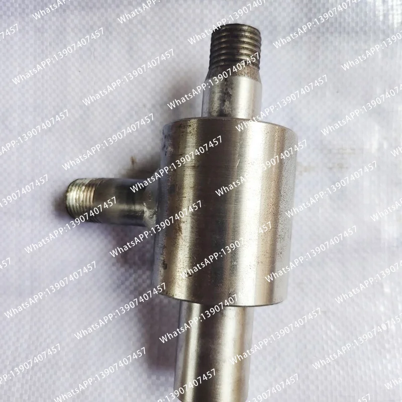 Water drill water injector water jacket drilling carbon steel pressurized and increased flow drill bit
