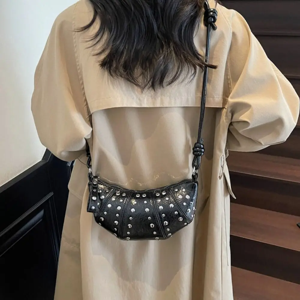 حقيبة كروسبودي حقيبة كتف كرواسون براون حزمة صغيرة المسامير بولي Dumplings حقيبة الكورية نمط بلون فاسق نمط حقائب اليد الفتيات #4