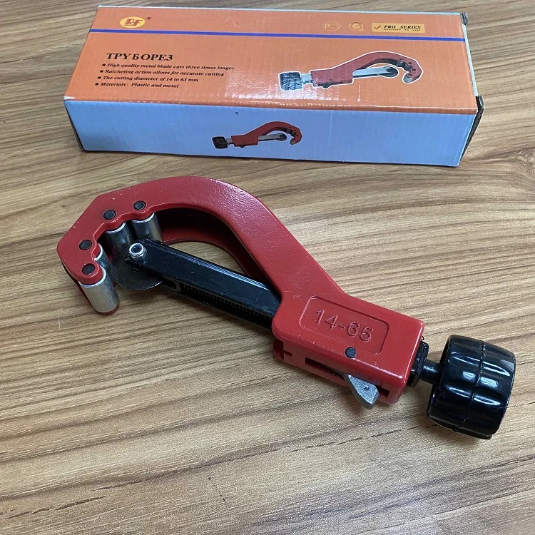 PE-buissnijgereedschap Schaarsnijder Kunststof PVC PPR HDPE 100-200 mm buissnijder 1 set gemeenschappelijk mes Roestvrijstalen mes 4 kg