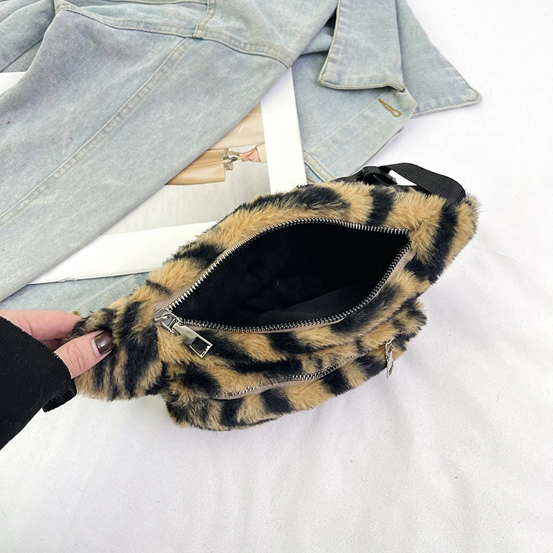Plush Waist Bag New Lamb Fleece Chest Bag Autumn Winter Cute Women\'s Crossbody Bag Fashionable Small Shoulder Bag Wholesale