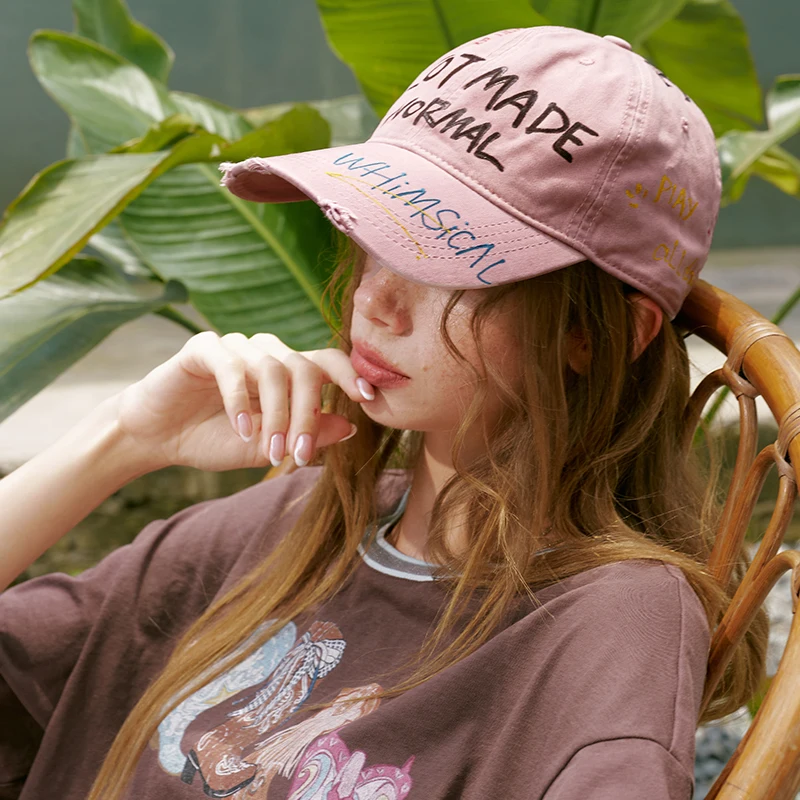 ELFSACK Distressed Washed Cotton Baseball Cap, Multi Color Graffiti Letter Print Curved Brim Adjustable Vintage Dad Hat