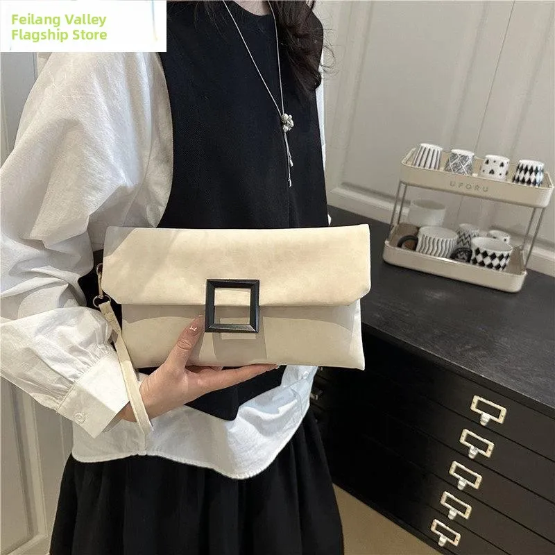 

Fashionable Retro Ladies' Envelope Handbag Casual Handheld Bag Simple Stylish PU Leather Polyester Fiber Daily Match
