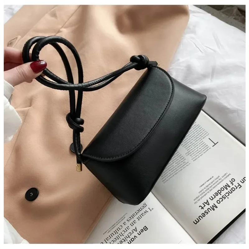 Neue modische Damen-Umhängetasche – hochwertige, lässige, minimalistische Unterarm-Umhängetasche – Detail 4