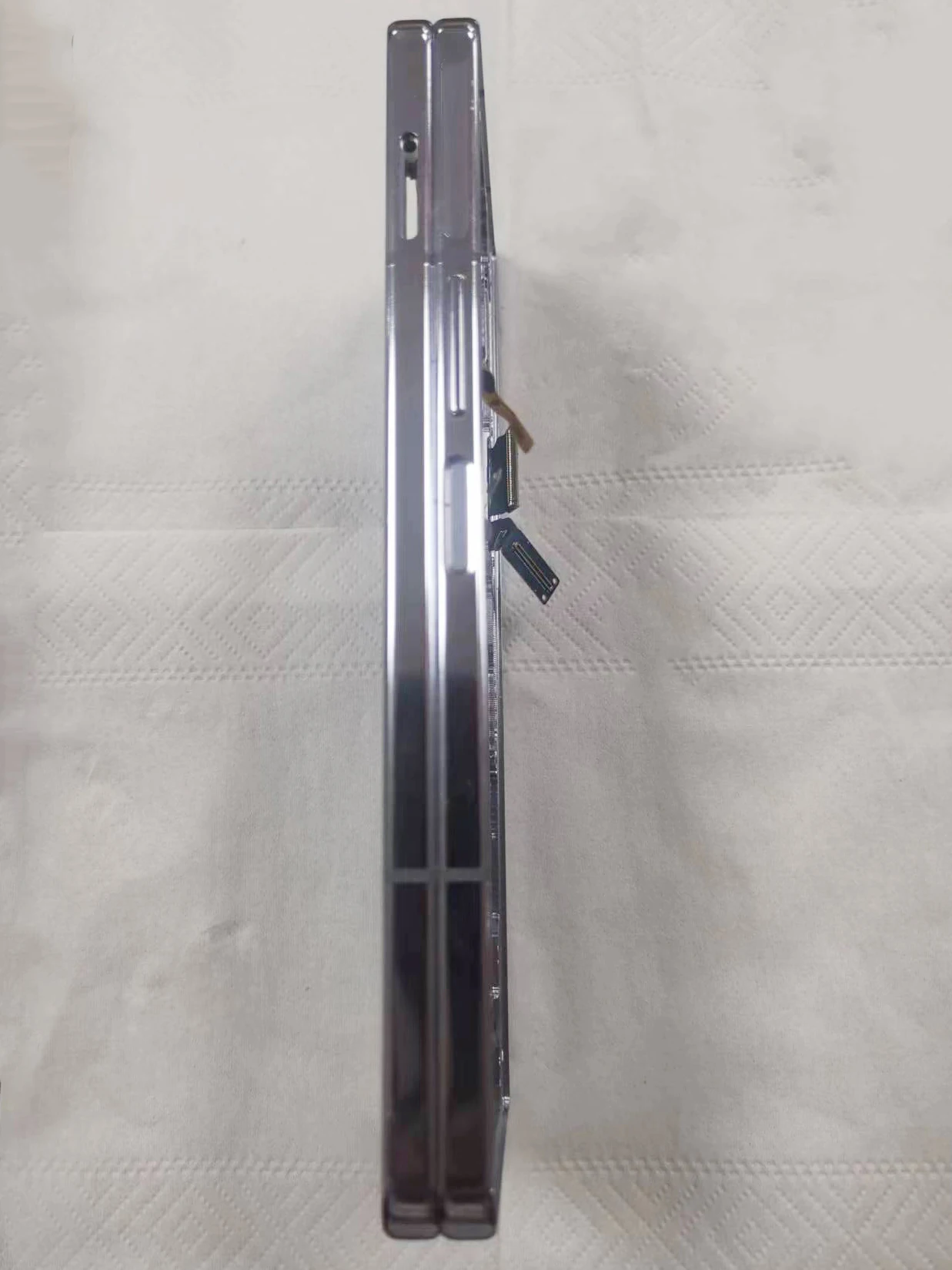 Middle Frame Housing With Hinge Rotating shaft Power Button Flex Cable Assembly Small Scratches for Samsung Fold 5 F946 U B