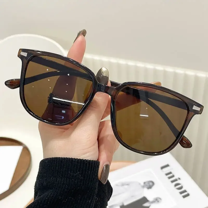 

Fashion Square Sunglasses for Women Classic Retro UV400 Eye Protection Riding Sun Glasses Men New Trend Outdoor Driving Eyewear