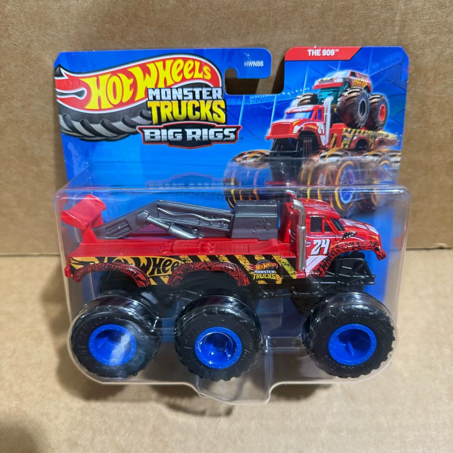 In Stock Hot Wheels HWN86 Monster Trucks Big Rigs Serise Alloy Diecast Model Large Tires Off Road Vehicle Collectible Toys Cars image 3