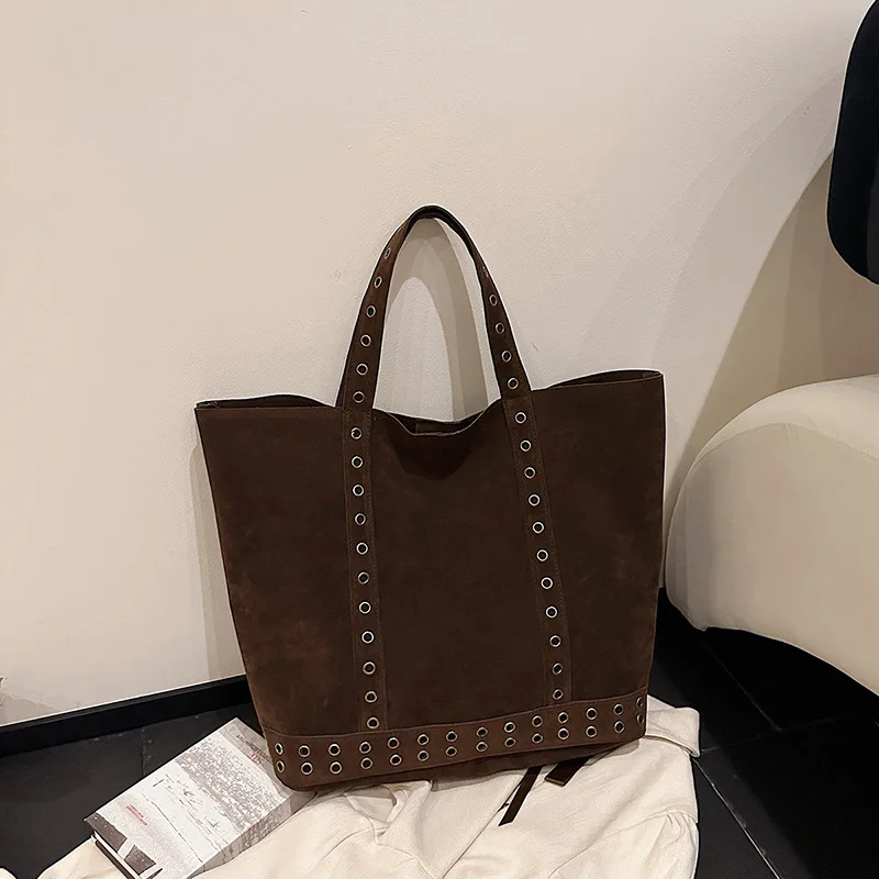 Tas Selempang Tote Berkapasitas Besar dengan Hiasan Stud, Tas Tangan Wanita Retro dari Bahan Suede Imitasi, Tas Belanja Berpaku, Tas Bucket Wanita