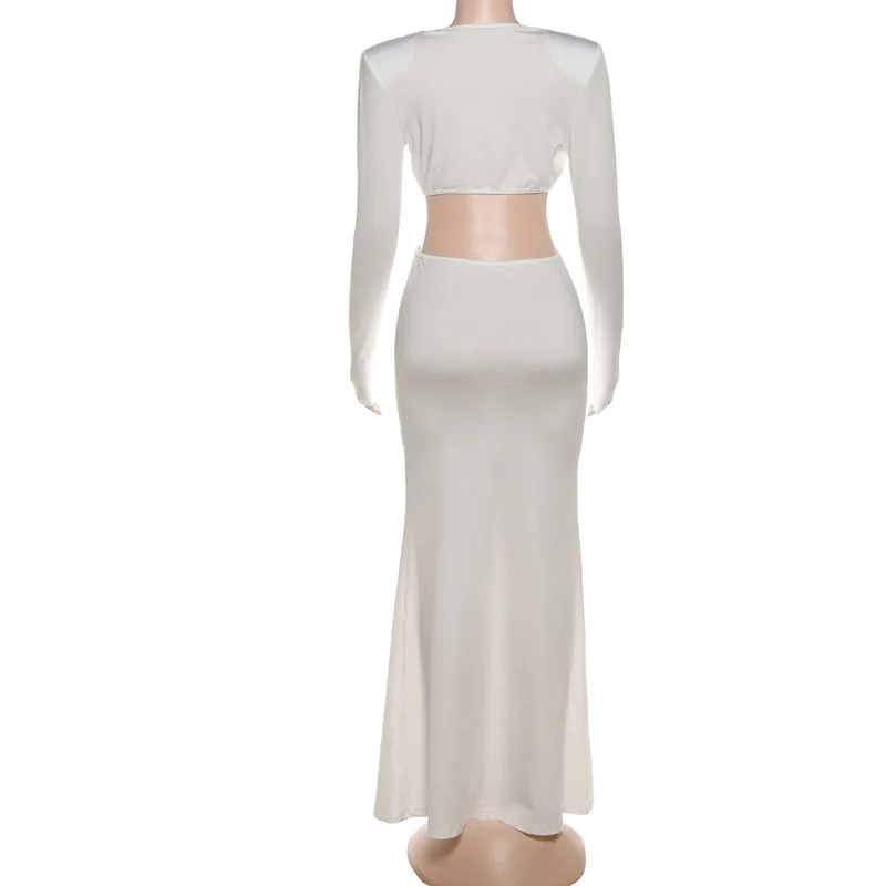 Sukienka maxi na imprezę z marszczeniami, metalową klamrą, ażurowymi wycięciami, imitująca dwuczęściowy komplet, kolekcja jesień 2025, seksowna damska sukienka z głębokim dekoltem w serek, długim rękawem i odkrytymi plecami.