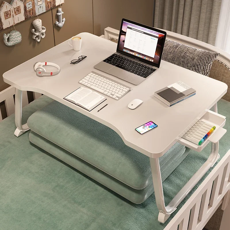 

Кровать, письменный стол, небольшой письменный стол, ленивый столик для ноутбука, спальня в студенческом общежитии, пол сидения, складной учебный стол