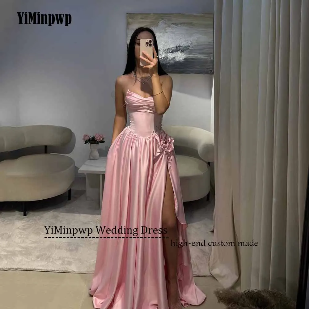 Roze satijnen avondjurk mouwloos met kralen feestjurk A-lijn bloemen zijsplit vloerlengte elegante galajurk op maat