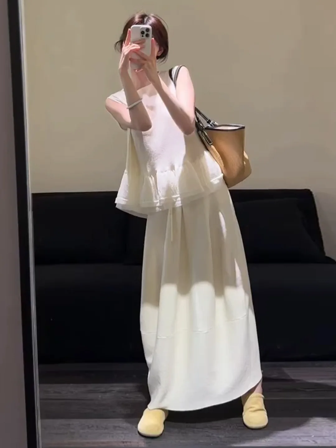 

Summer 2026 Women's Gentle Style Sleeveless Loose Vest Set Floral Long Skirt Fashionable Two-Piece Suit Casual round Neck T-S...