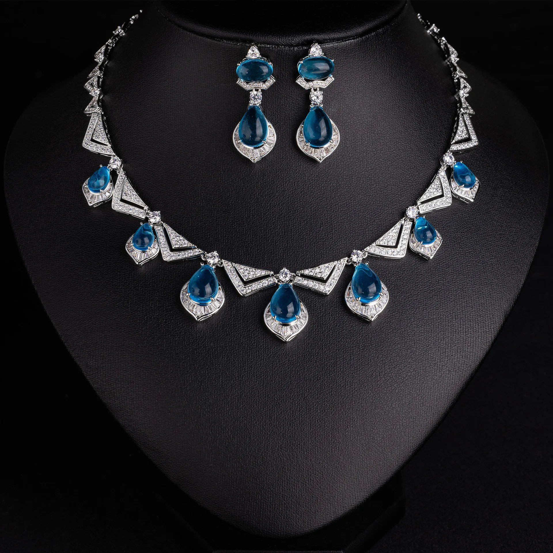 Light Luxury Retro Oval Cubic Zircon Tassel Jewelry Set Exaggerated Necklace Earrings Women Party Jewelry Gift
