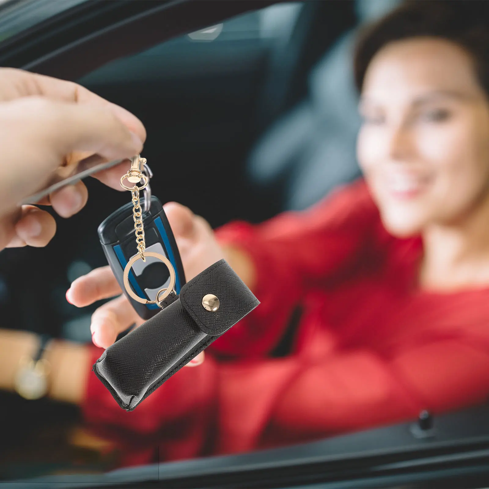 

1pc Lipstick Protector Pouch Keychain Holder For Women Lip Balm Storage Case Portable Makeup Organizer Holder