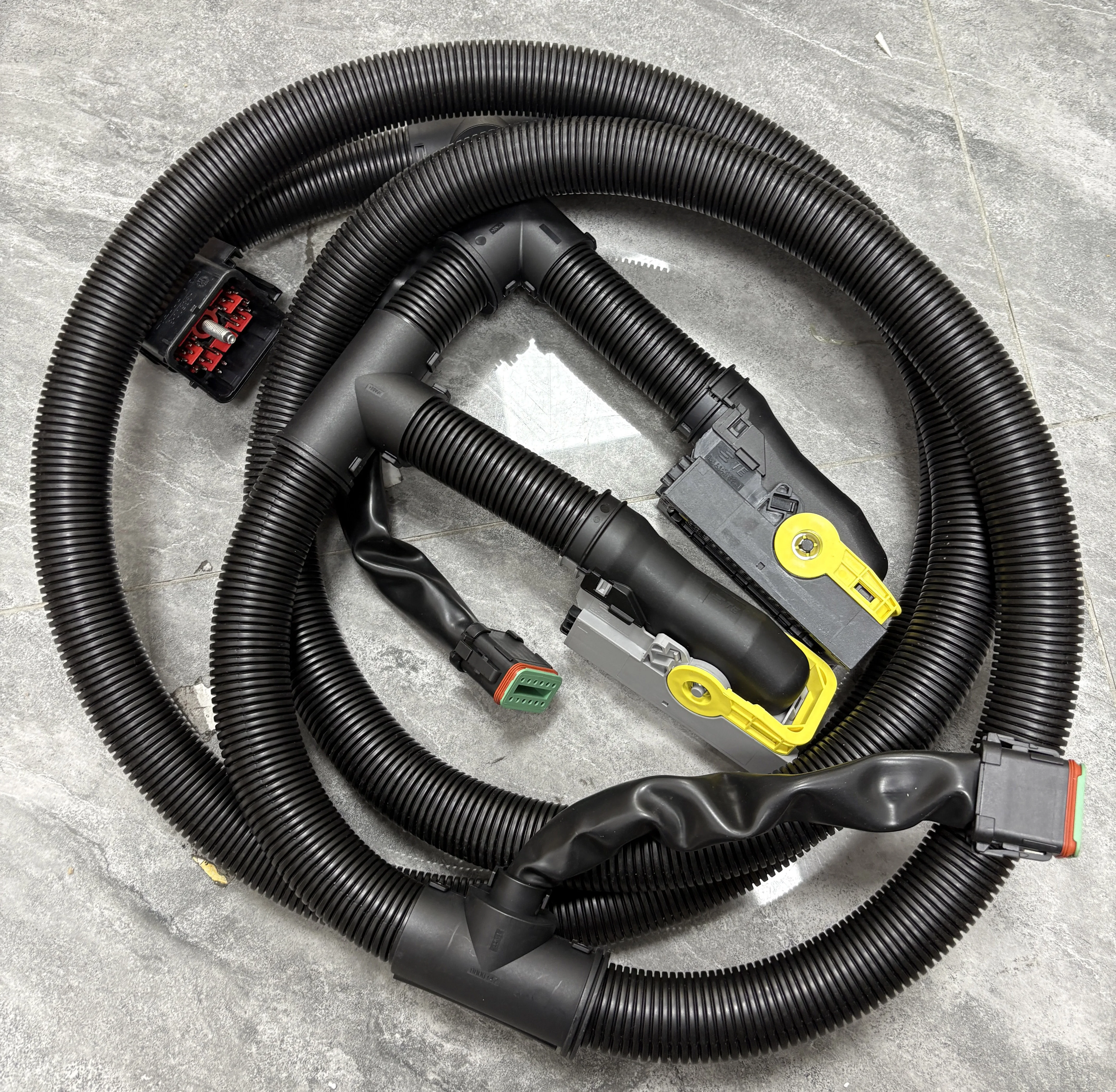D6E D7E High Quality Engine Wiring Harness 14631808 for EC210B EC240B EC290B Controller Connecting Harness