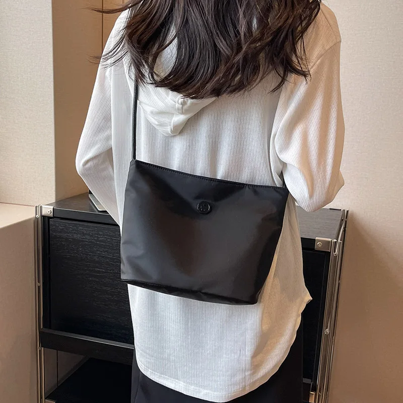 Stylish Amirt Rabbit Women\'s Handbag 2026 New Simple Quality Fashionable Shoulder Crossbody Small Square Bag Korean Style
