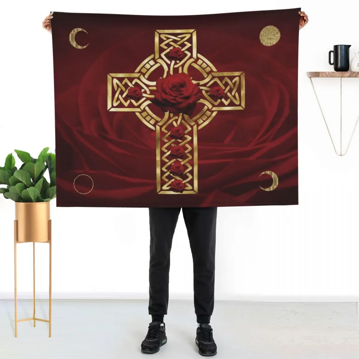 Red Rose Magdalene Cross Throw Blanket Weighted Luxury Brand Flannel Retros Camping Shaggy Blankets
