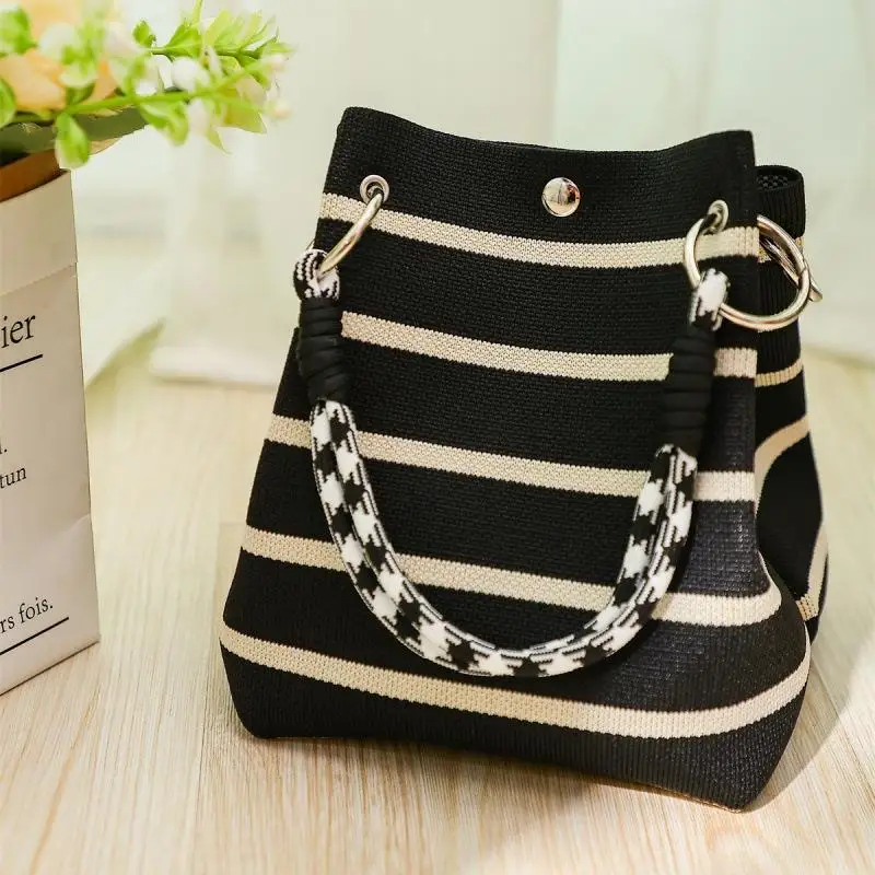 2026 New Versatile Cute Knitted Handbag With 3D Magnetic Snap Handbag Clutch Bag