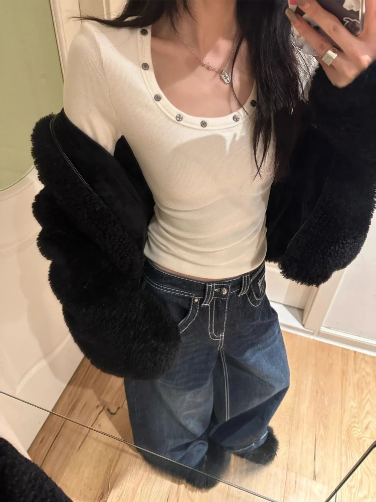 

White Rivet Round Neck Base Shirt Women Elegant Long Sleev Slim Inner Layer Velvet Tops Korean Chic All Match Fit Clothes 2025