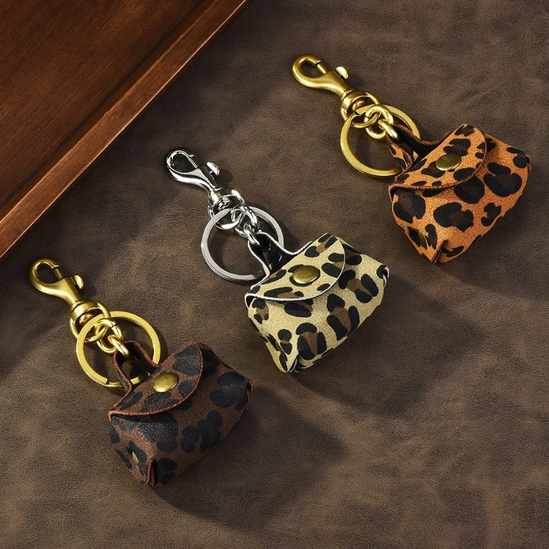 

Car key accessories, key chains, exquisite bag pendants, retro and fashionable coffee-colored small coin wallets
