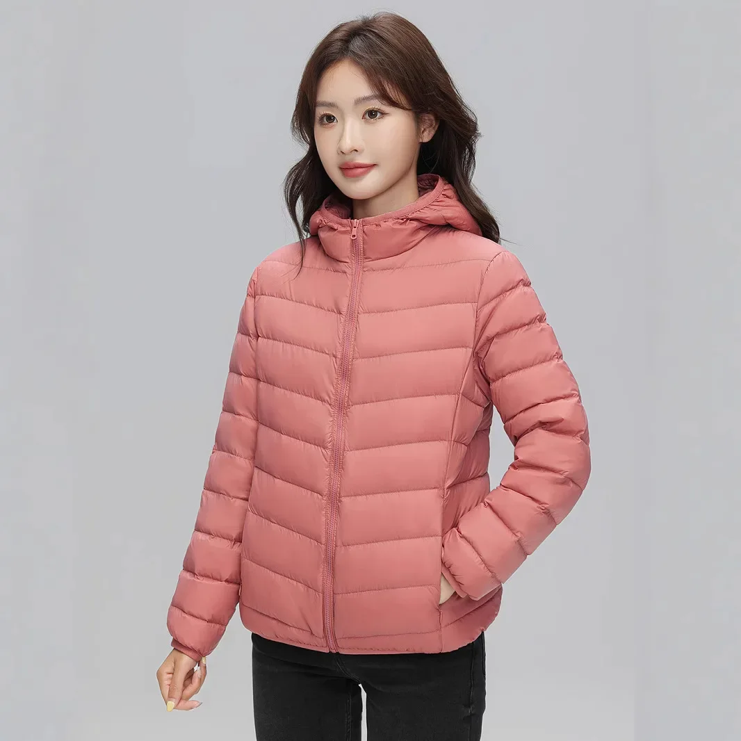 سترة خفيفة الوزن عالية التقنية 2025 معطف شتوي نسائي بقلنسوة بقصة ضيقة النسخة الكورية مقاس كبير #4
