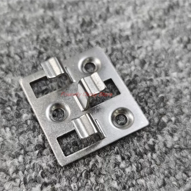 100Pcs 7-9mm Stainless Steel Square Hidden WPC Bamboo Decking Clip Bracket Fastener Outdoor Flooring Connector with Seam Buckle