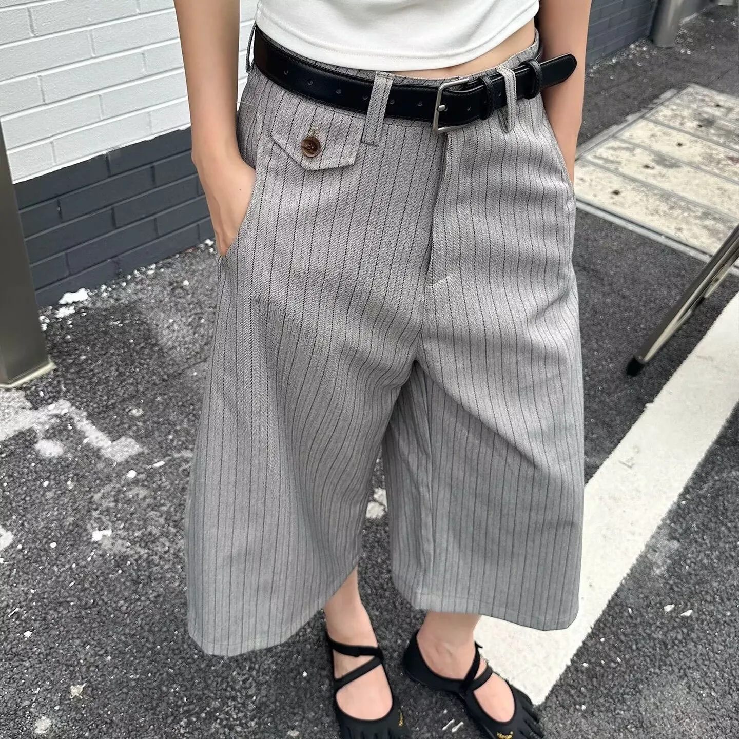 Vintage Gray Stripe Suit Shorts Loose Wide Leg Casual Pants Summer Leisure Fashion for Women Vintage Loose Fit Cropped Trousers