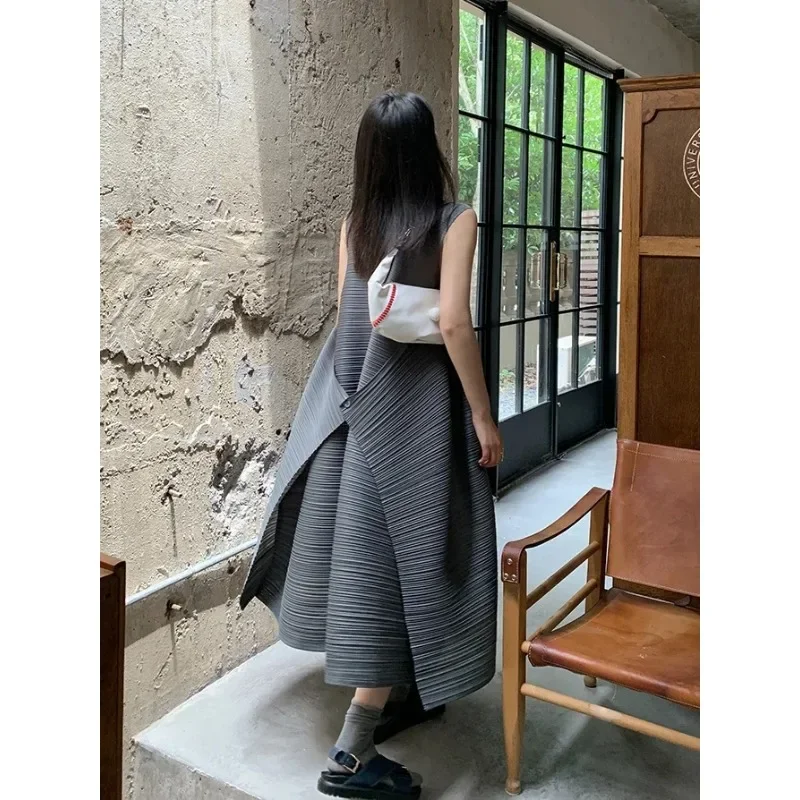 SXZ Miyake Pleated Women's Dresses Loose Plus Size High Quality Sense of Elegance Sleeveless Mid-length Skirt 2025 Spring New