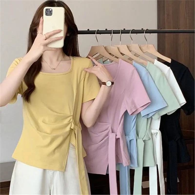 

Новый женский топ больших размеров: летний, приталенный, желтый, с квадратным вырезом, с разрезом на талии, стильный