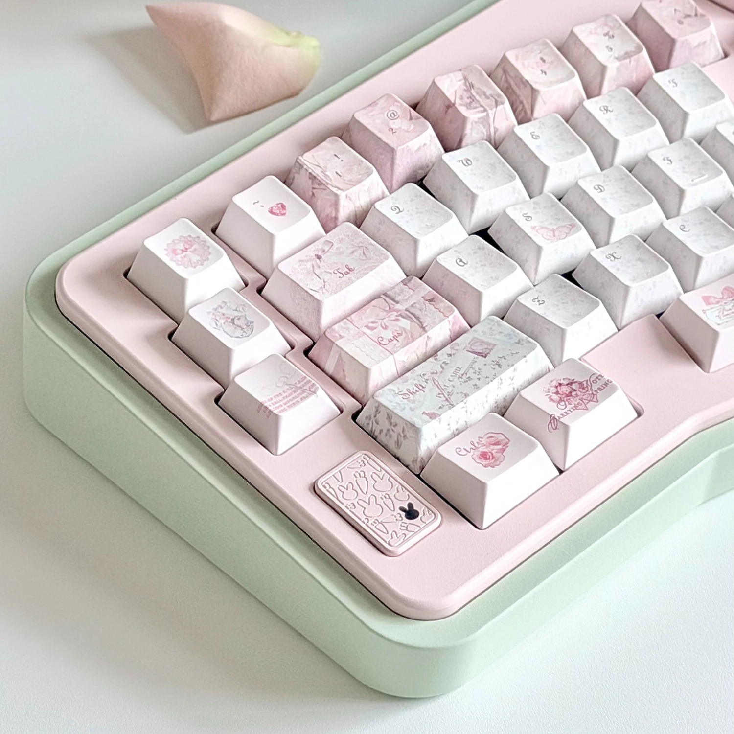 MAIMOOO Gentle Pink Rose Keycaps Cherry Profile PBT Custom Retro French Style Key Caps for Alice Mechanical Keyboard Girls Gifts