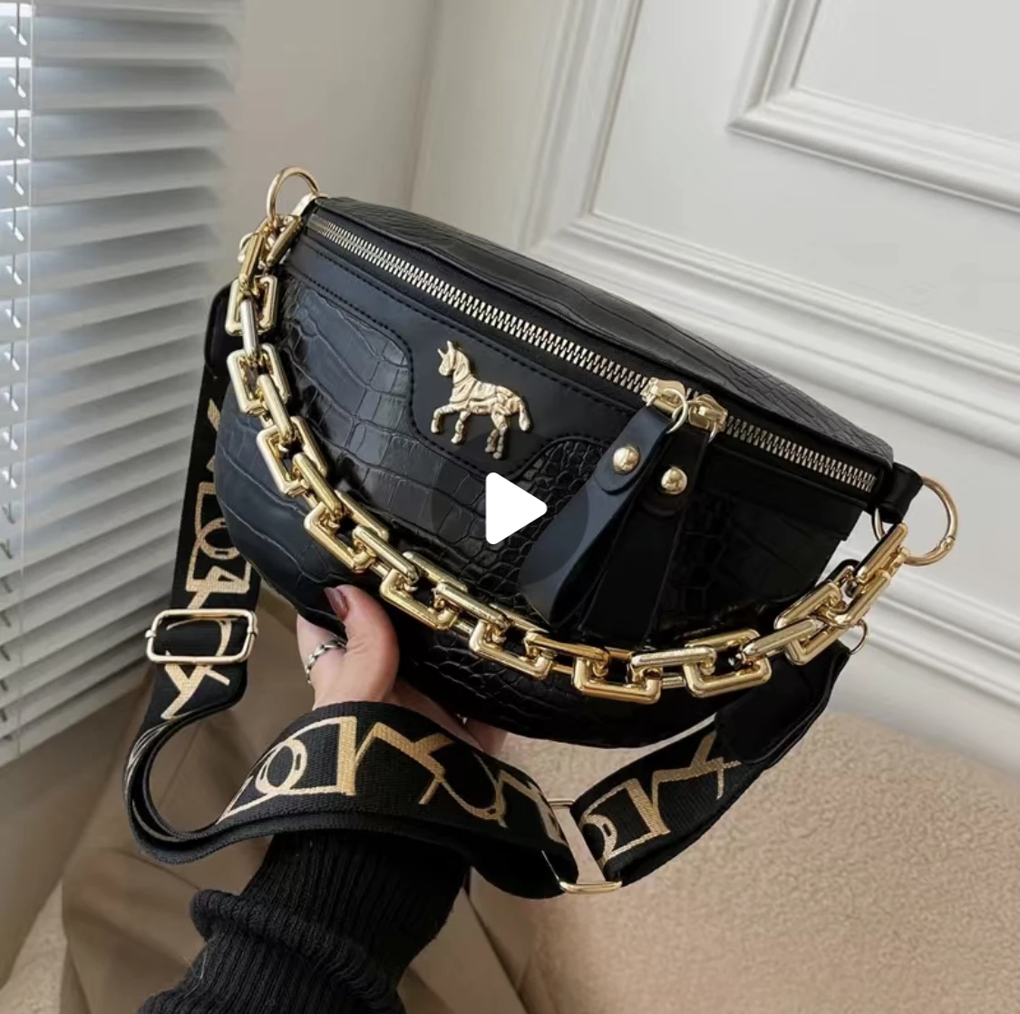 Thick Chain Women\'s Waist Bag Alligator Pattern Fanny Pack Fashion Shoulder Crossbody Chest Bags Banana Handbag Female Belt Bag