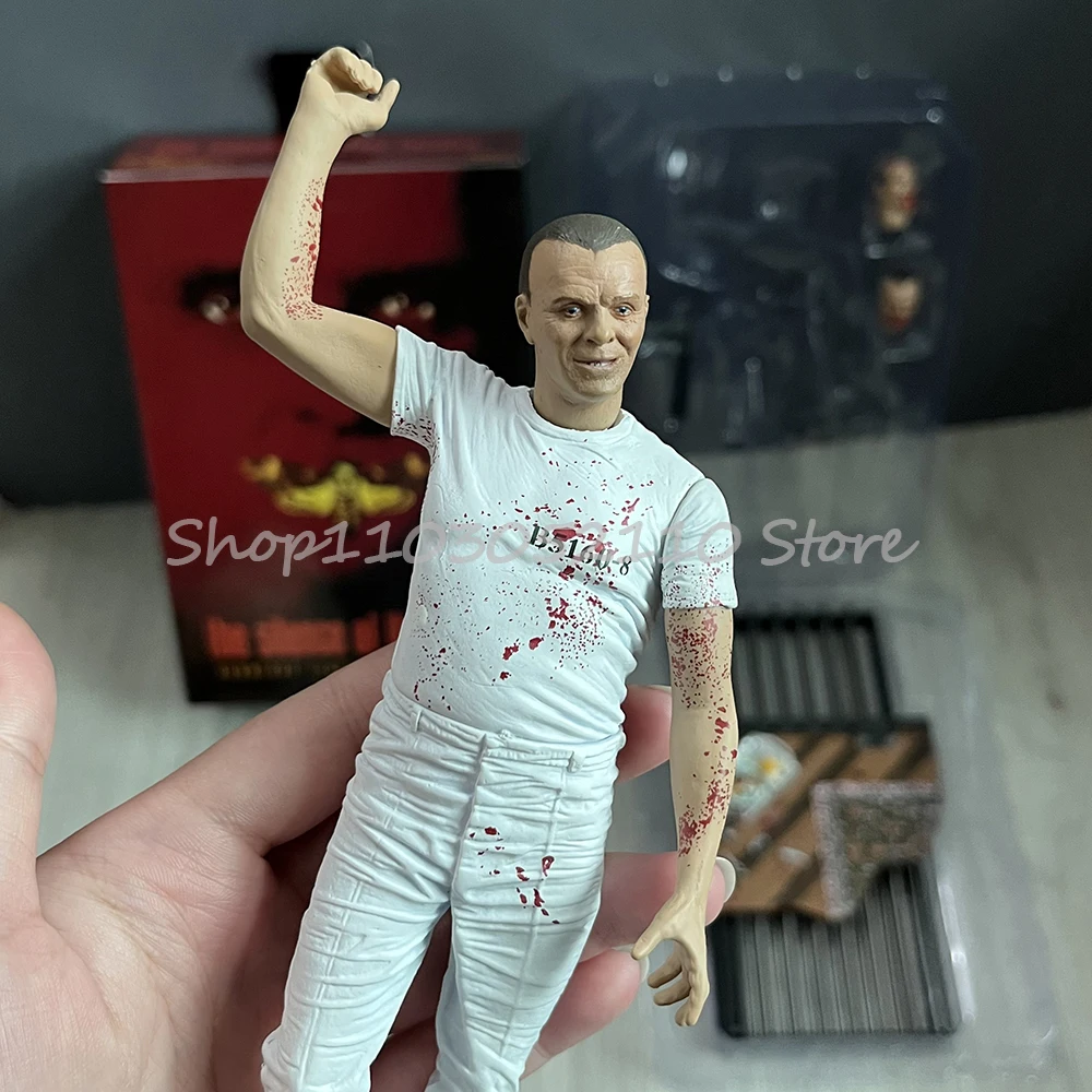NECA هانيبال الشكل أنيمي صمت الحملان البدلة البيضاء عمل الشكل الرعب اللعب نموذج دمية الهدايا