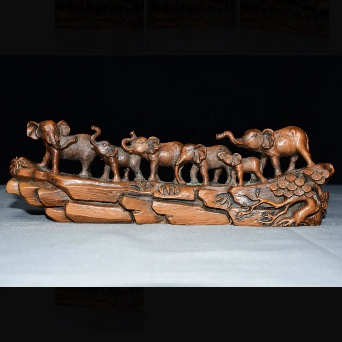 Hand Carved Wood Elephant migration Statue Figurine Desktop Ornaments Home Decoration