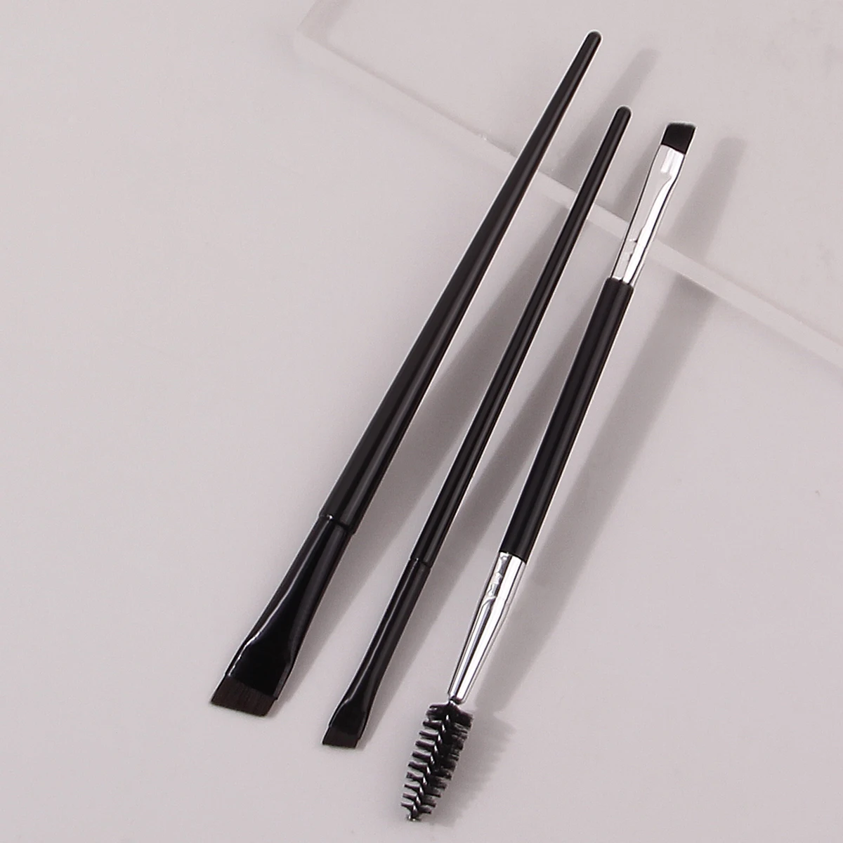 Conjunto de pincéis de maquiagem para os olhos: 2 peças de pincel delineador ultrafino e ultrafino + 1 peça de pincel de cílios espiral de duas cabeças e pincel de sobrancelha angular