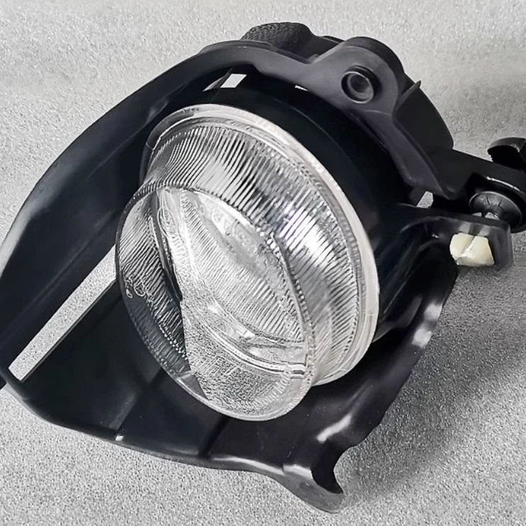 Shuanglong old Luodi front fog light bar light RODIUS STAVIC front bumper light imported from Korea 8320121010 8320221010