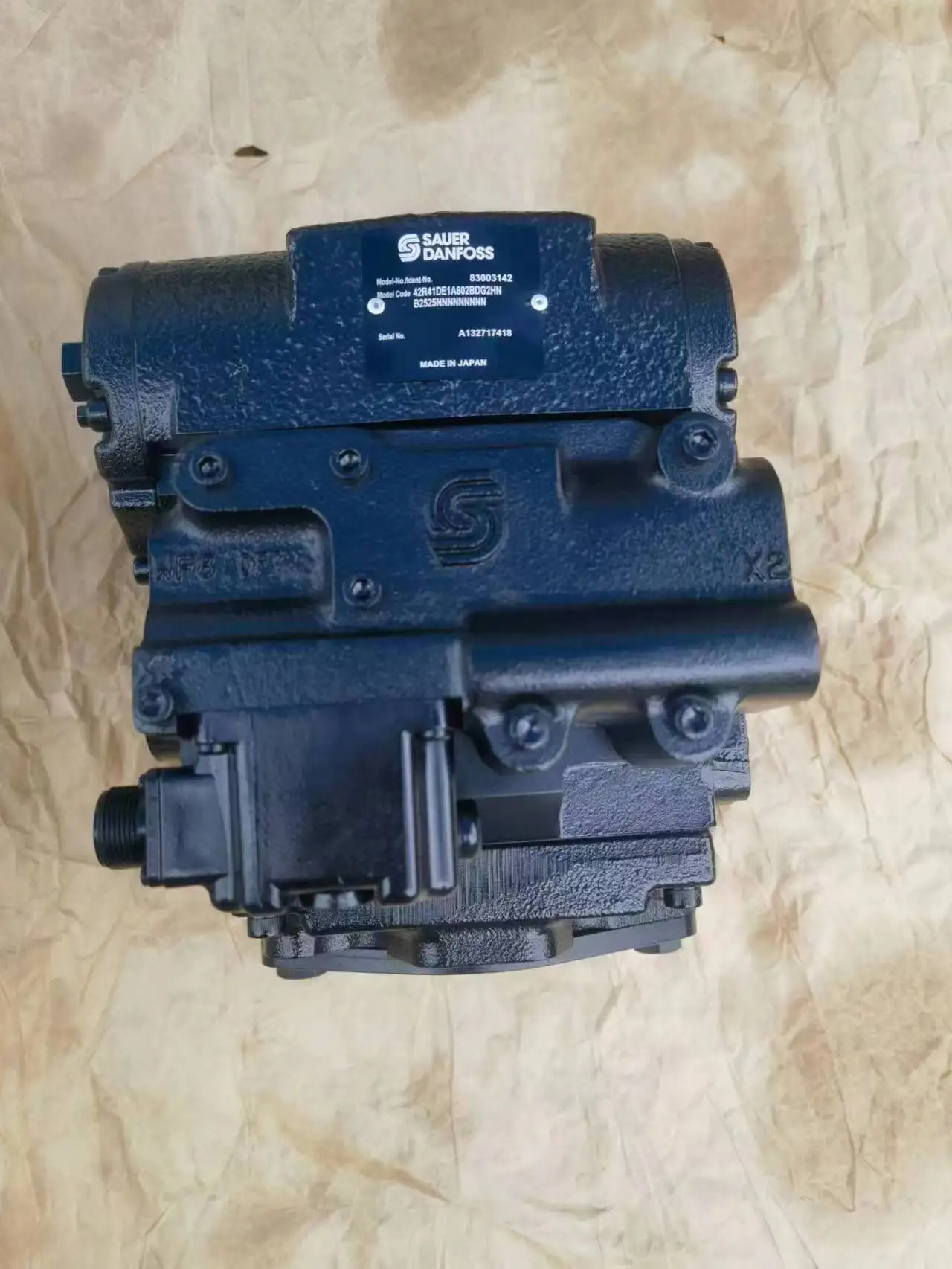 42 42R series Pump 42R41 42R41DE1A602B3G2CNB2525NNNNNN hydraulic piston pump 42R41DE1A