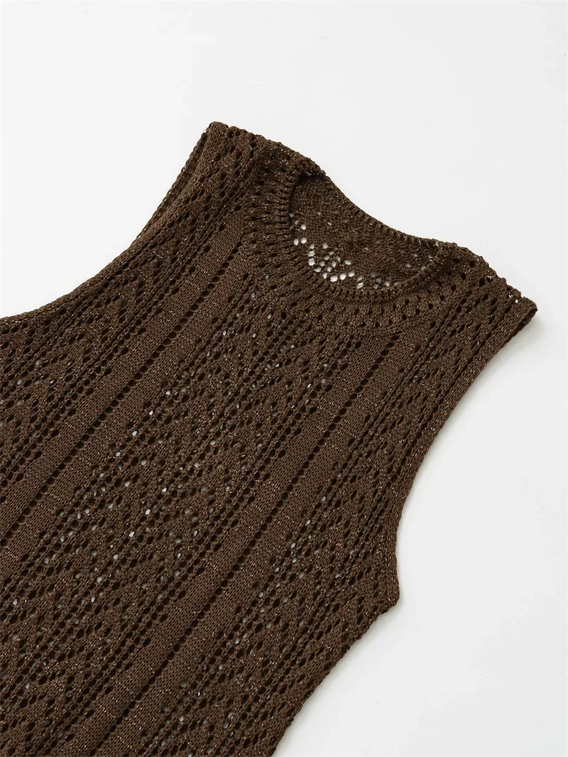 女性のドレス新しい夏ダークブラウンニットノースリーブミニドレスセクシーなカットアウトデザインスタイリッシュな個性