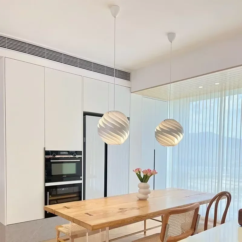 

Nordic Style White Spiral Ball Chandeliers Restaurant Living Room Creative Decorative Lamp Soft Lighting Ambient Light