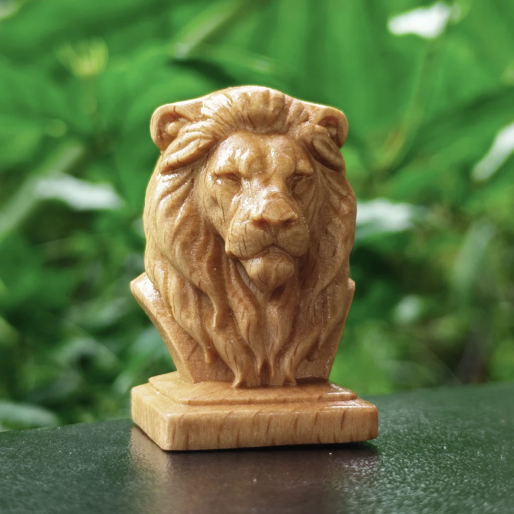 Hand-Carved Wooden Lion Figurine Ornament, Modern Style, Classic Theme, Suitable for Halloween Decorations, Holiday Decorations, Christmas Decorations, Home Decor, Living Room, Office, New Year Gifts, Study Room