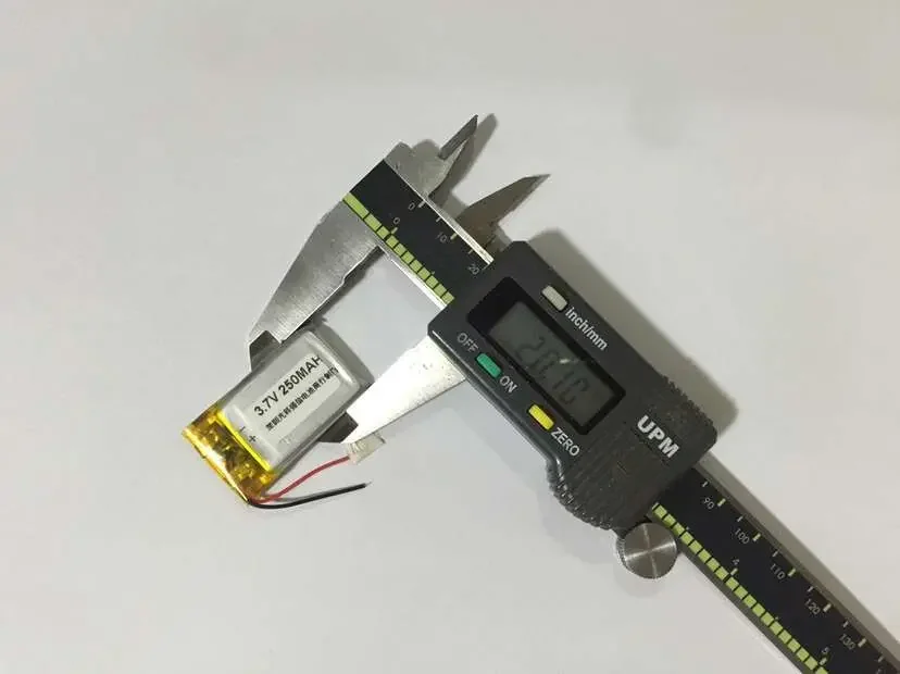 Baru kapasitas penuh 3.7V polimer lithium 402035 042035 250MAH MP4/peralatan/radio mini baterai Li-ion isi ulang