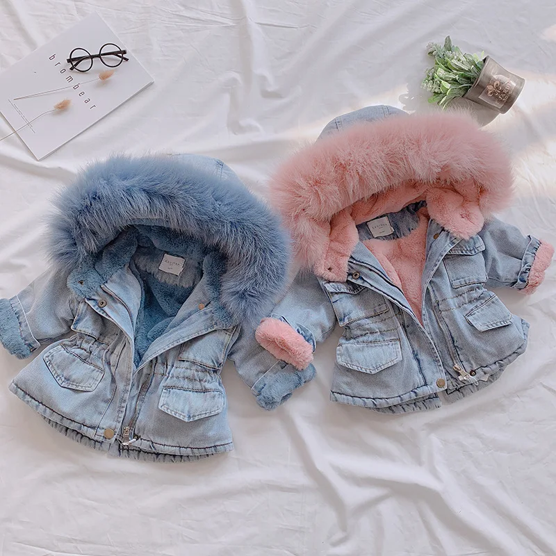 2024 new womens childrens jacket girls in winter denim jackets plus velvet thickened warm hooded hair collar overcome